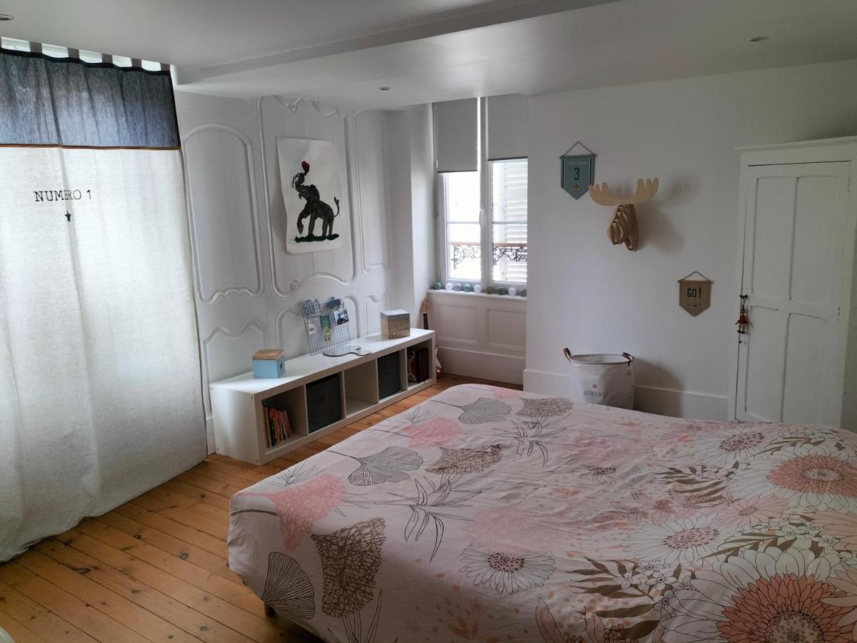 La Chambre Des Remparts Falaise  Eksteriør billede