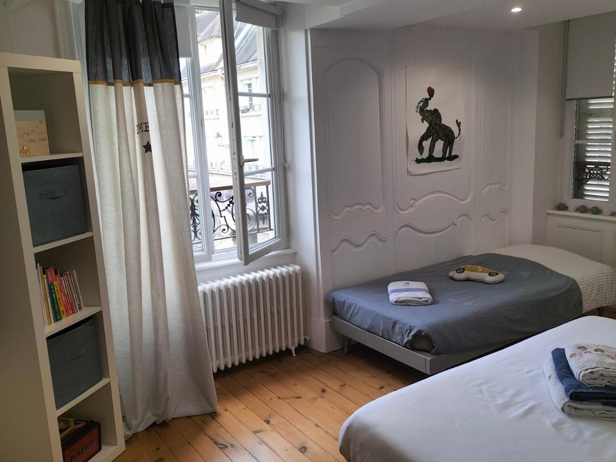 La Chambre Des Remparts Falaise  Eksteriør billede